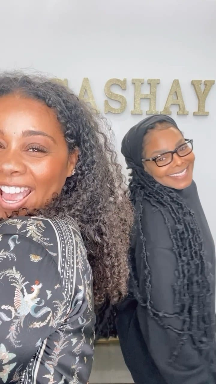Post 10 by Sashay Wax on Instagram (video)