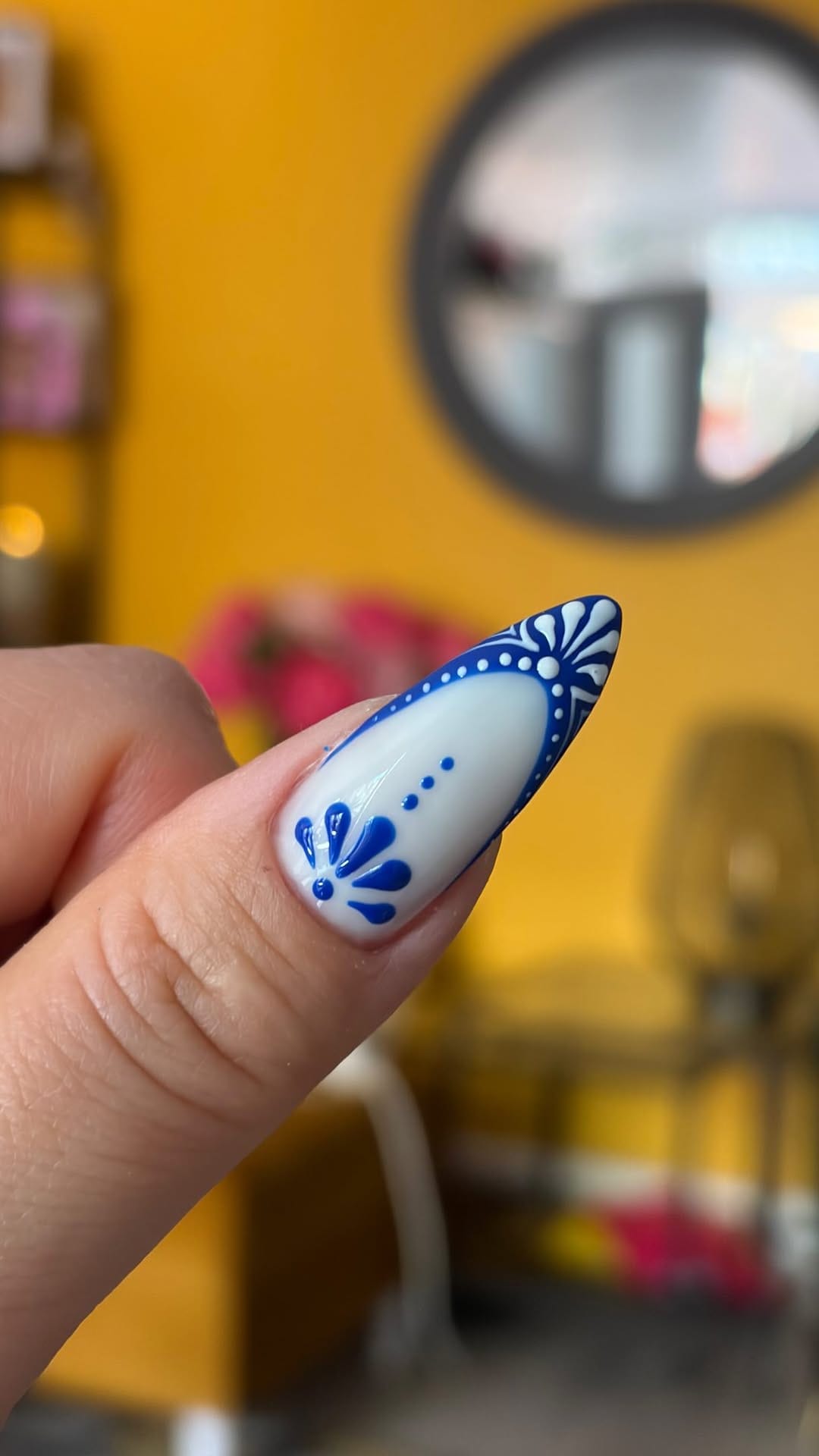 Post 5 by Nails Artistic Studio🇺🇦🇬🇧🇮🇩🇮🇹 on Instagram (video)