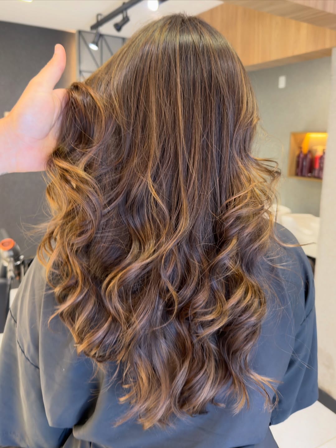 Post 7 by Peuh Menezes Hair on Instagram (image)