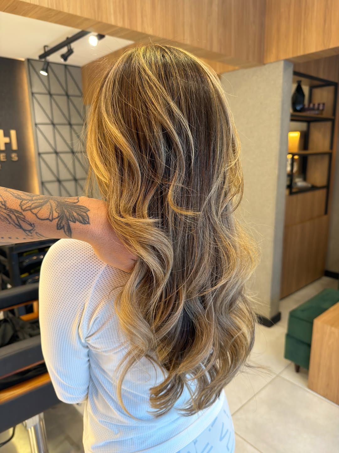 Post 6 by Peuh Menezes Hair on Instagram (image)