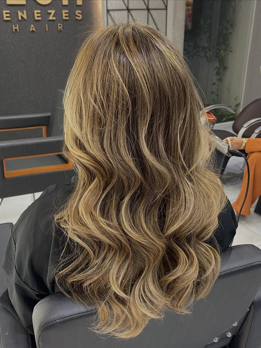 Post 9 by Peuh Menezes Hair on Instagram (image)