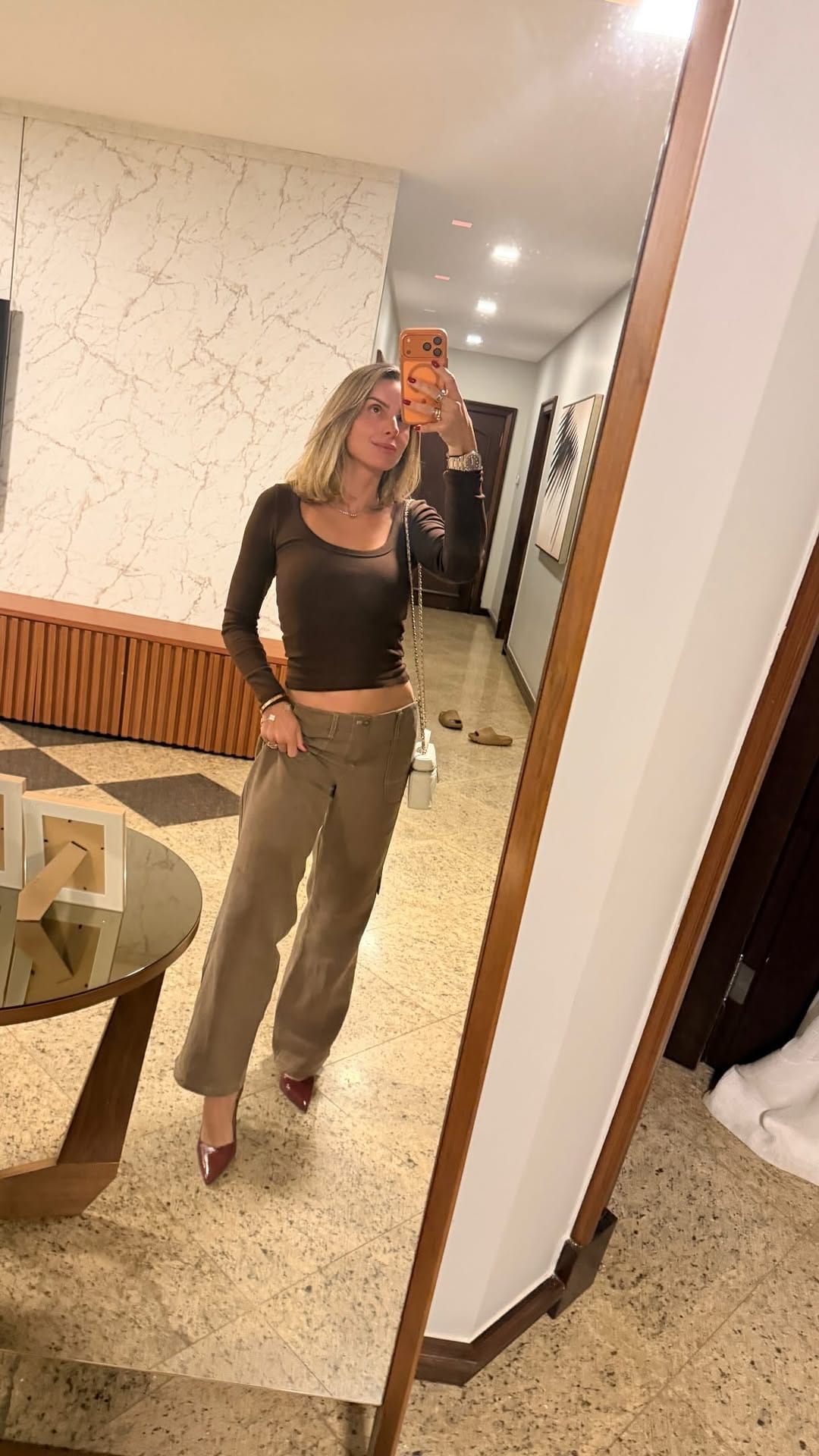 Post 3 by Isadora Argello on Instagram (video)