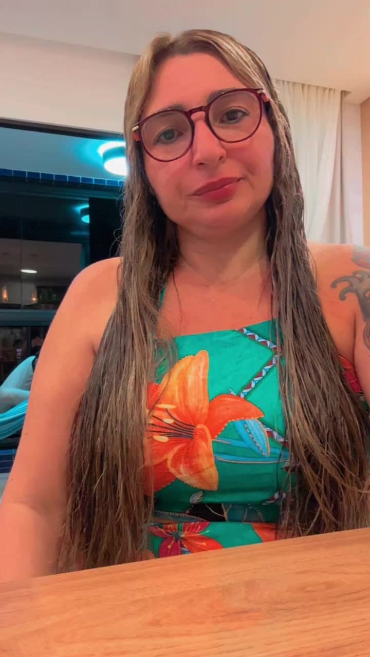 Post 7 by Nalva Araujo on Instagram (video)