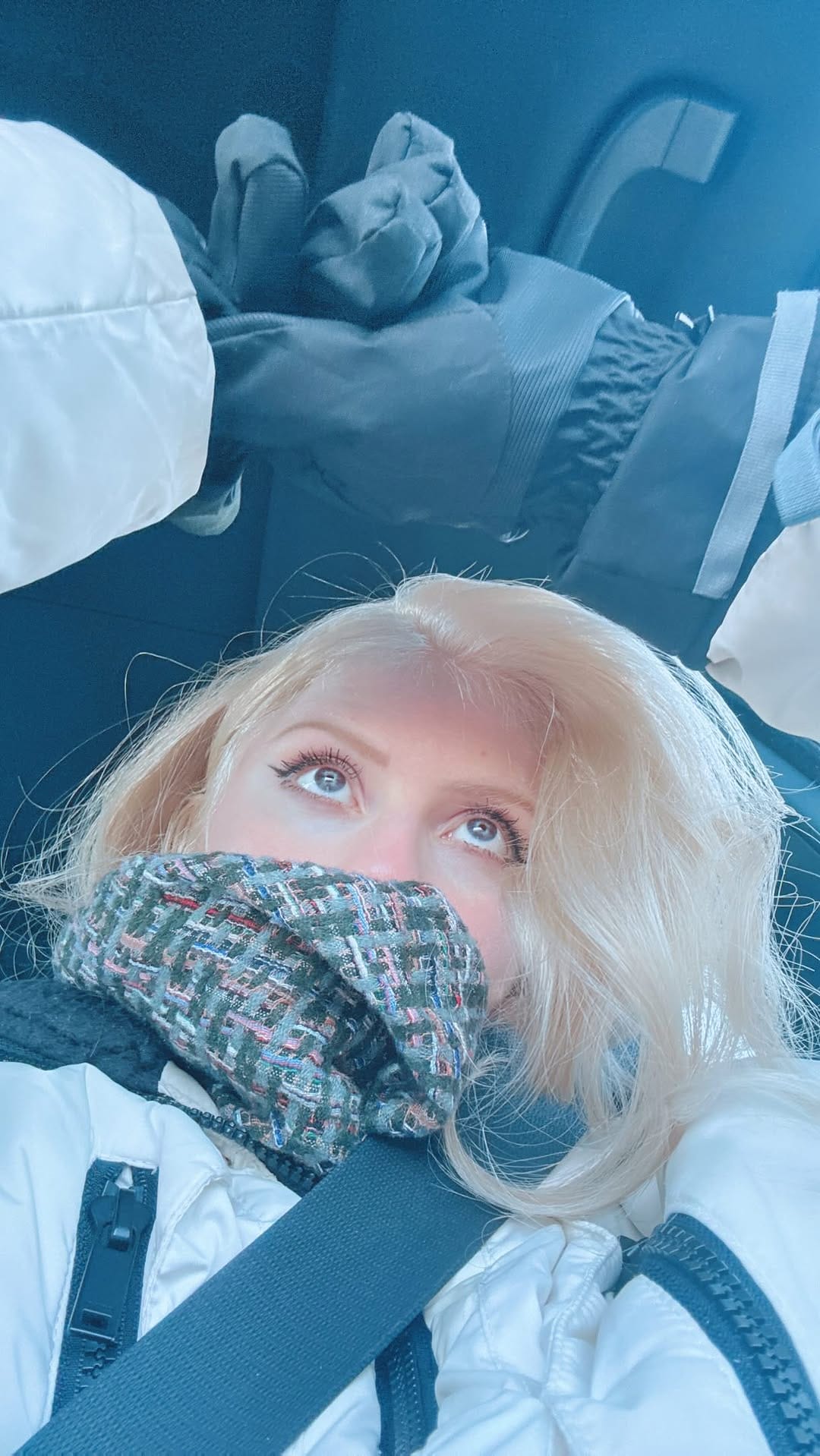 Post 10 by Thays Vanzeller on Instagram (video)