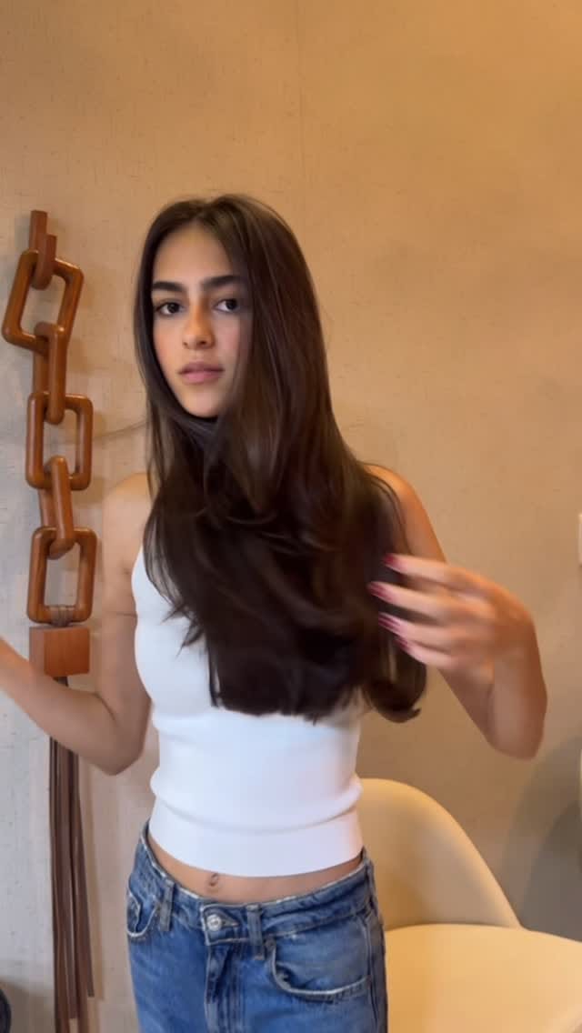 Post 5 by by Kris Lima on Instagram (video)
