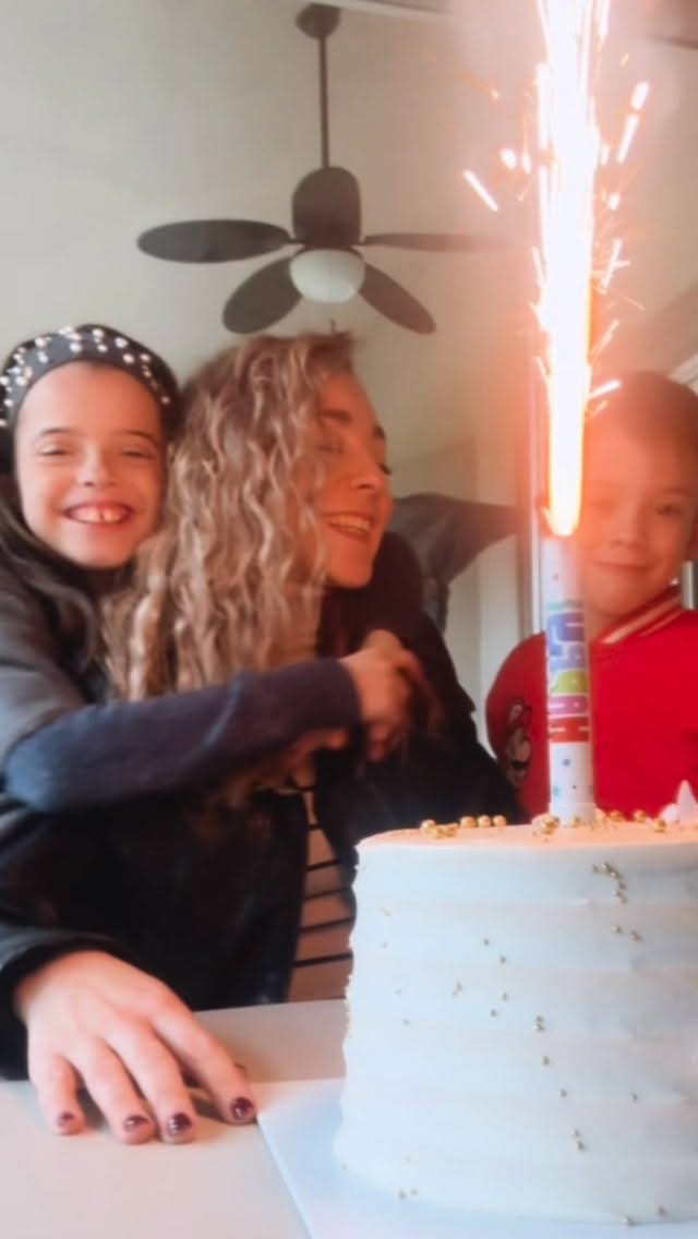 Post 10 by Vero Gonzalez on Instagram (video)