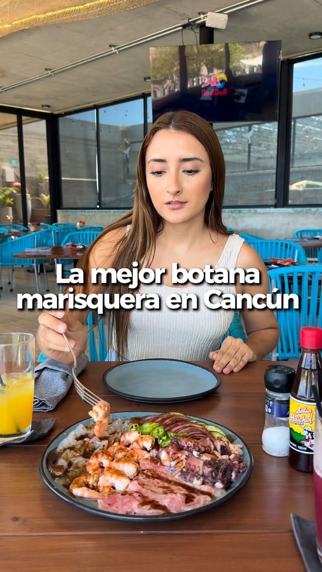 Post 4 by Los mejores Mariscos de Cancún 🐋 on Instagram (video)