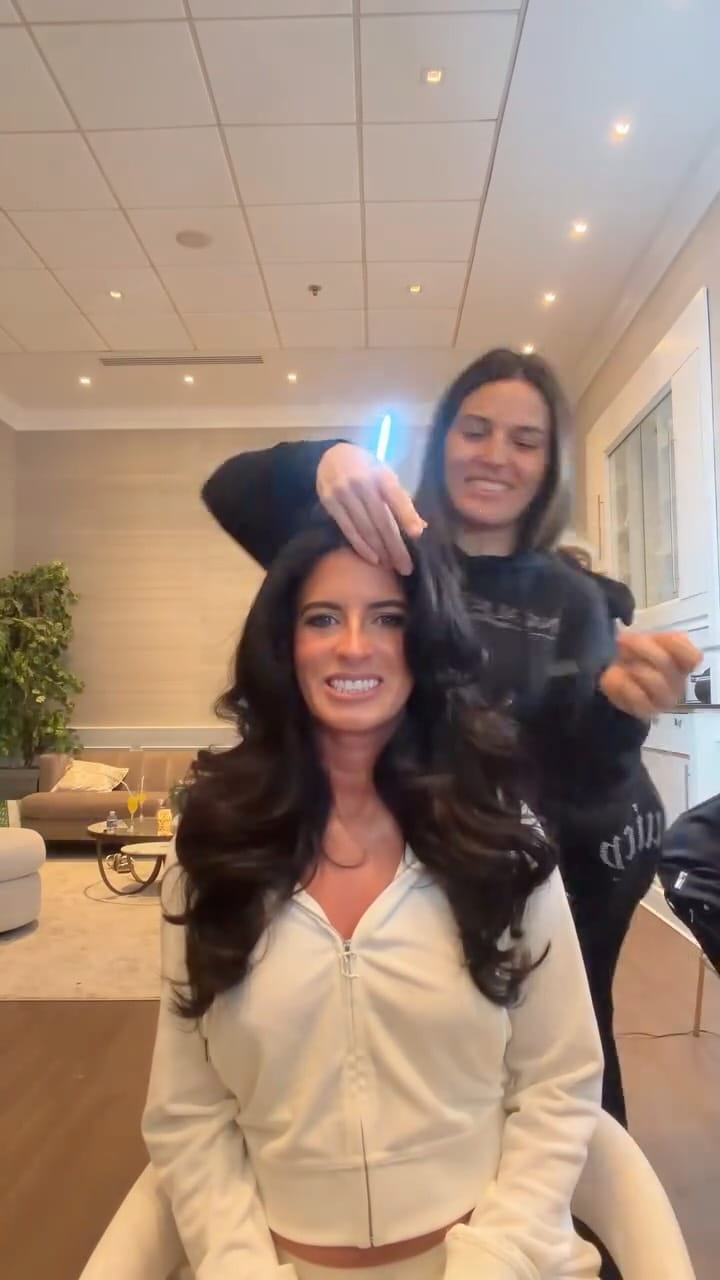 Post 7 by 📍Philly + South Jersey Bridal Hair on Instagram (video)