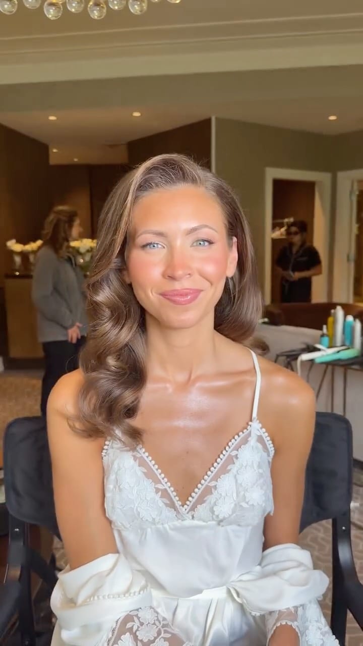 Post 5 by 📍Philly + South Jersey Bridal Hair on Instagram (video)