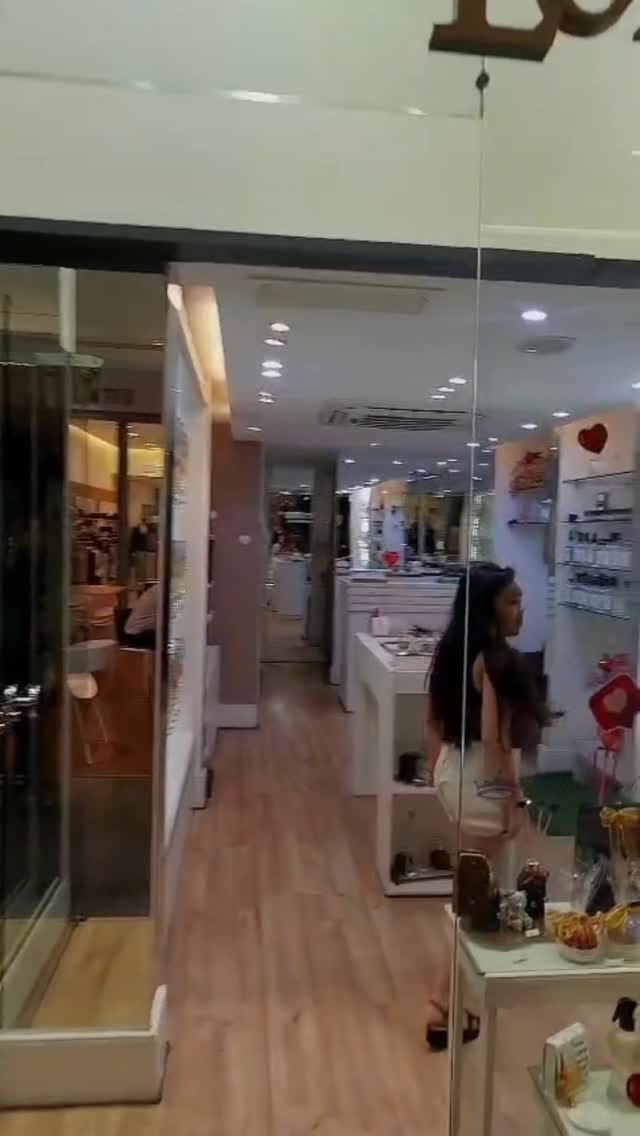 Post 8 by Perfumes importados contratipos on Instagram (video)