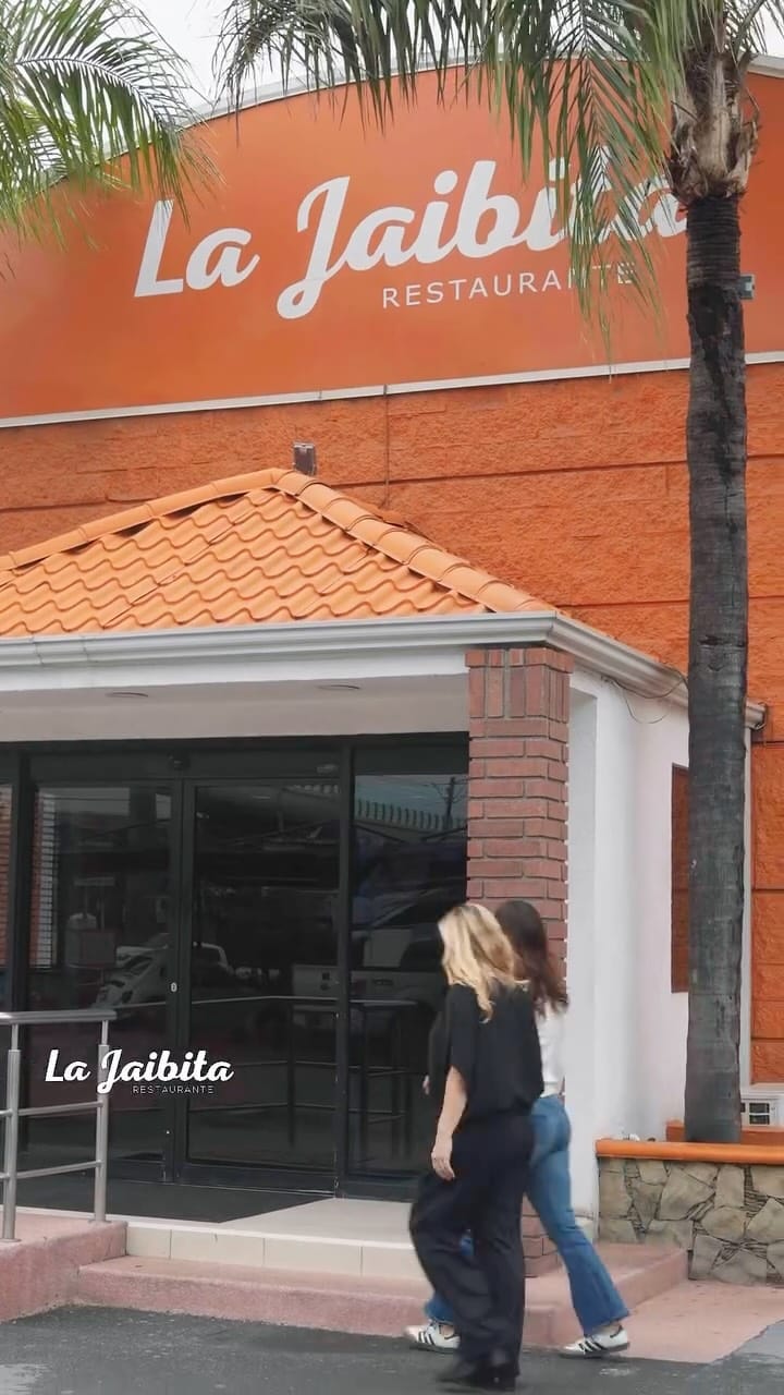 Post 4 by Mariscos La Jaibita on Instagram (video)