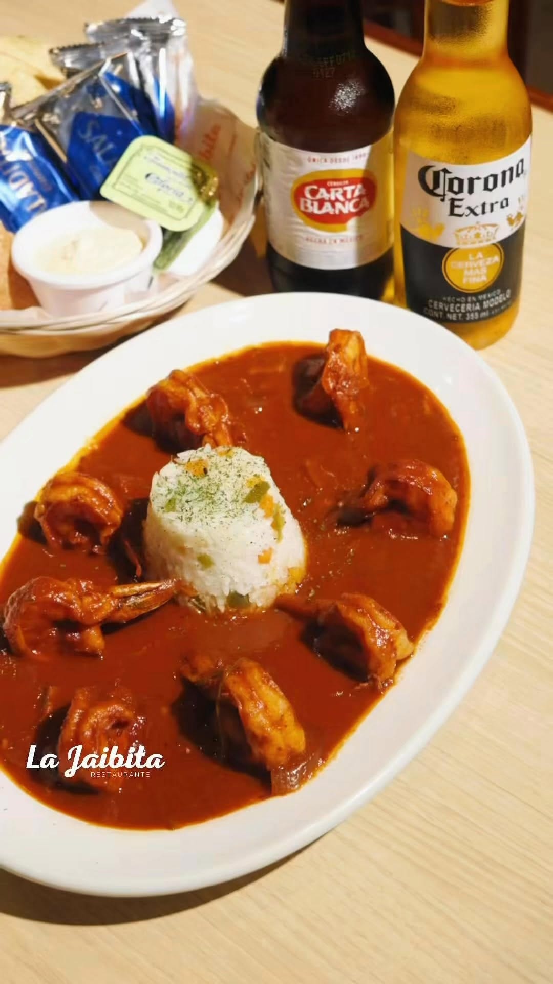 Post 3 by Mariscos La Jaibita on Instagram (video)