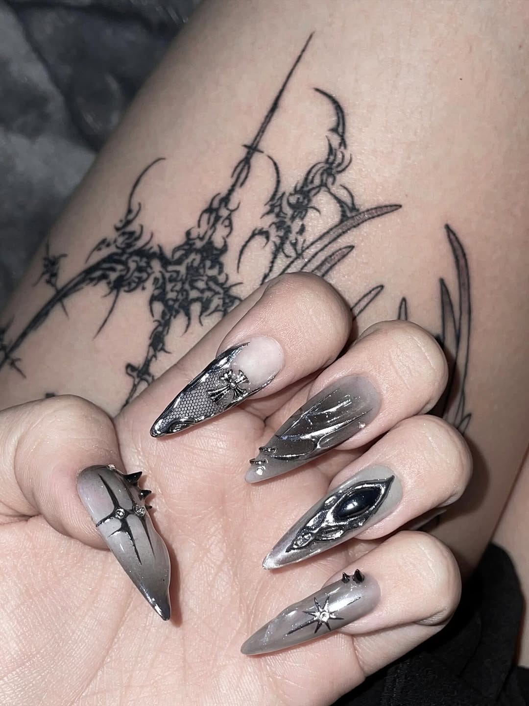 Post 3 by ♱⃓ 𝑝𝑟𝑒𝑠𝑠 𝑜𝑛 𝑏𝑦 𝐵𝑒𝑙𝑙𝑎 𝑆. on Instagram (carousel)