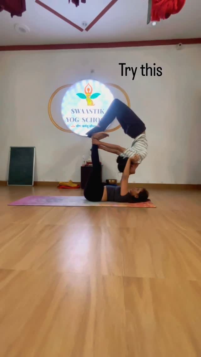 Post 4 by mayuree /yoga instructor on Instagram (video)