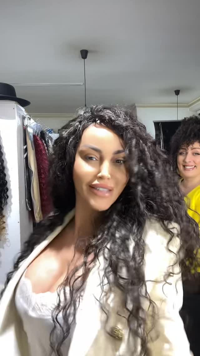 Post 9 by Sallon Ondulimi Dylba on Instagram (video)