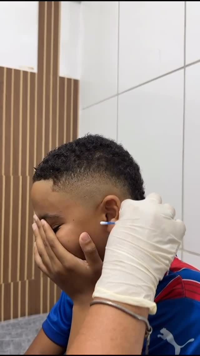 Post 3 by julianajoias🧿 on Instagram (video)