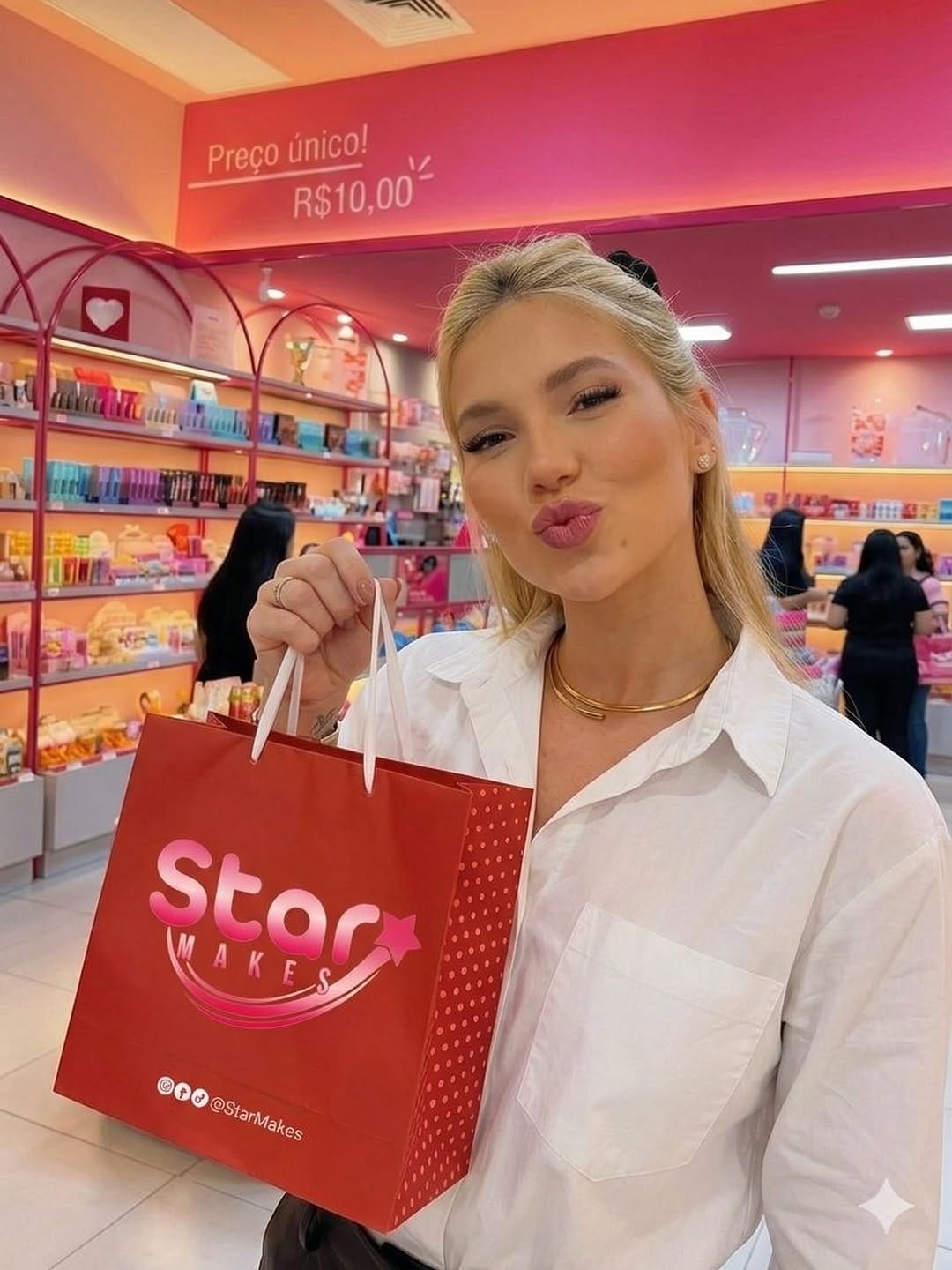 Post 10 by Star Makes - Maquiagens e Acessórios on Instagram (image)