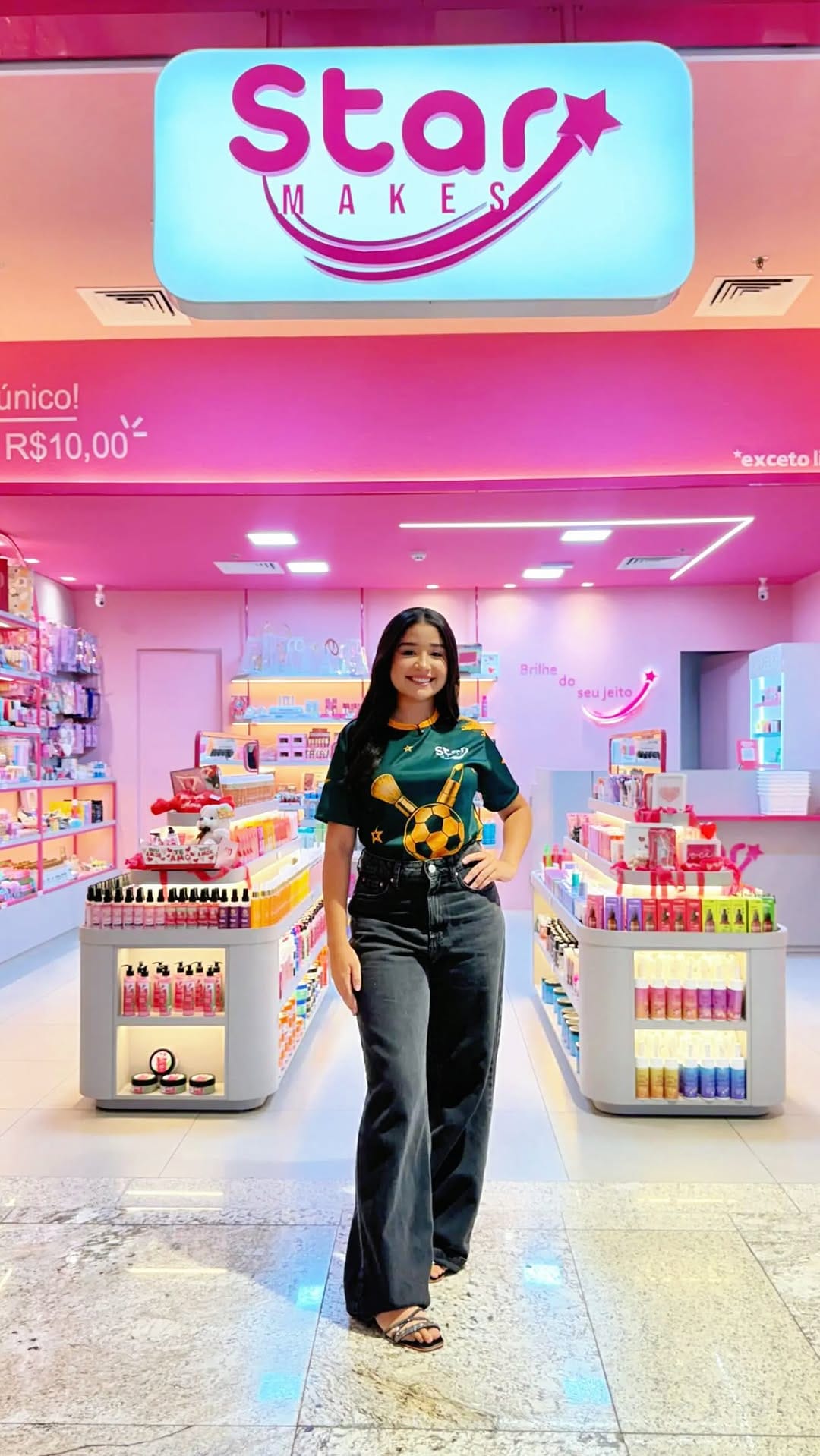 Post 1 by Star Makes - Maquiagens e Acessórios on Instagram (video)
