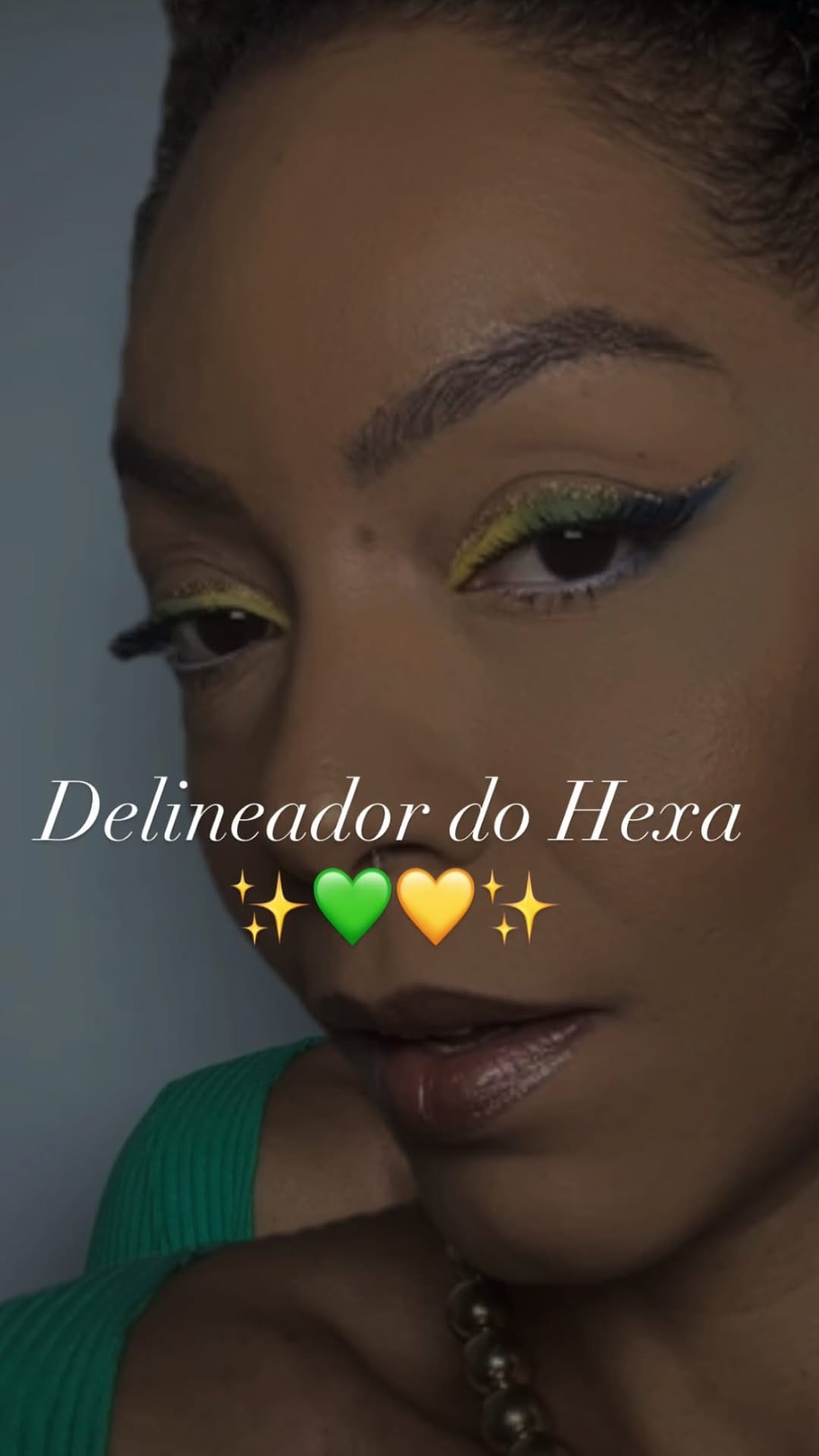 Post 1 by Ariene | Maquiadora Sp on Instagram (video)