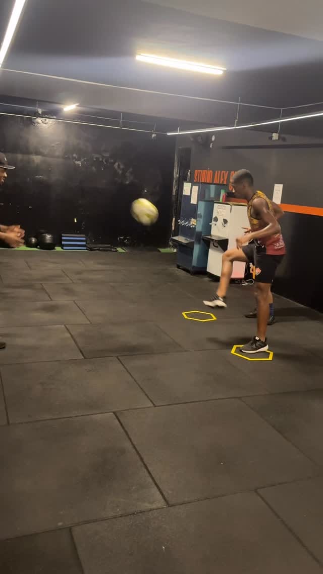 Post 6 by Alex Show on Instagram (video)