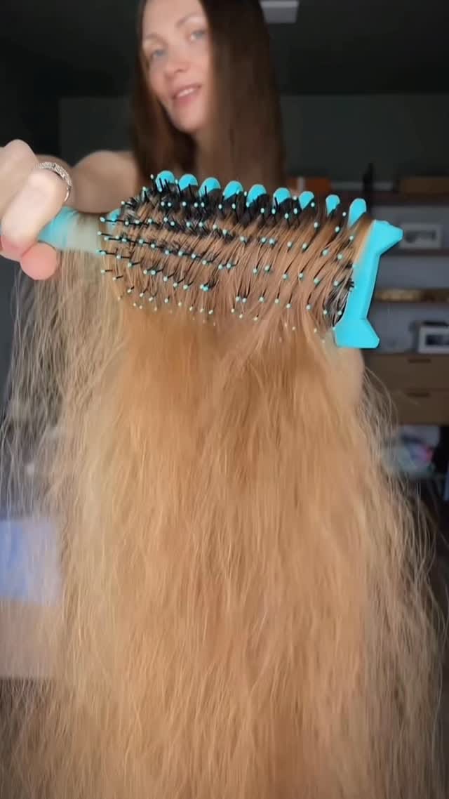 Post 4 by Дашик | Модель | Блогер | longhair | Brasil on Instagram (video)