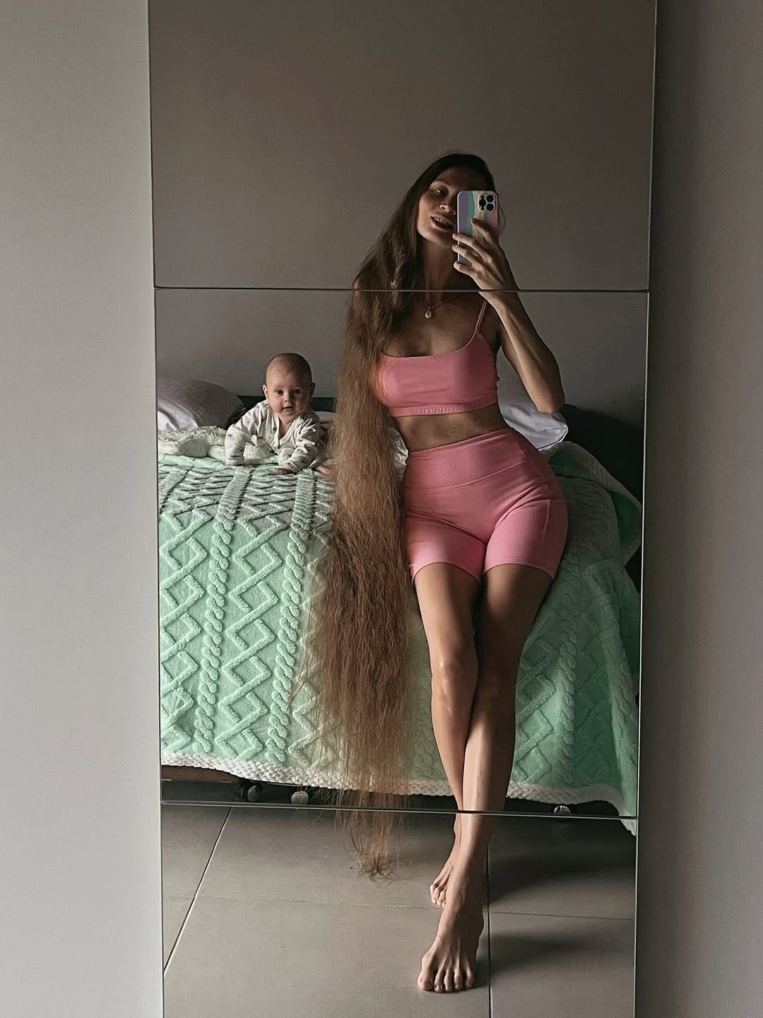 Post 1 by Дашик | Модель | Блогер | longhair | Brasil on Instagram (carousel)