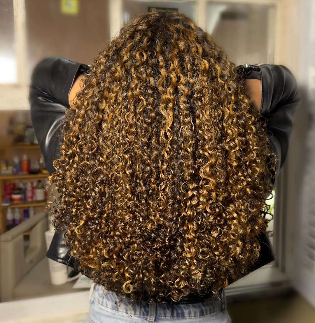 Post 2 by GABS | Estética preta & cuidado on Instagram (carousel)