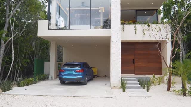 Post 6 by Realtoro •₿• & RealEstate Tulum 🦈™🧿 on Instagram (video)
