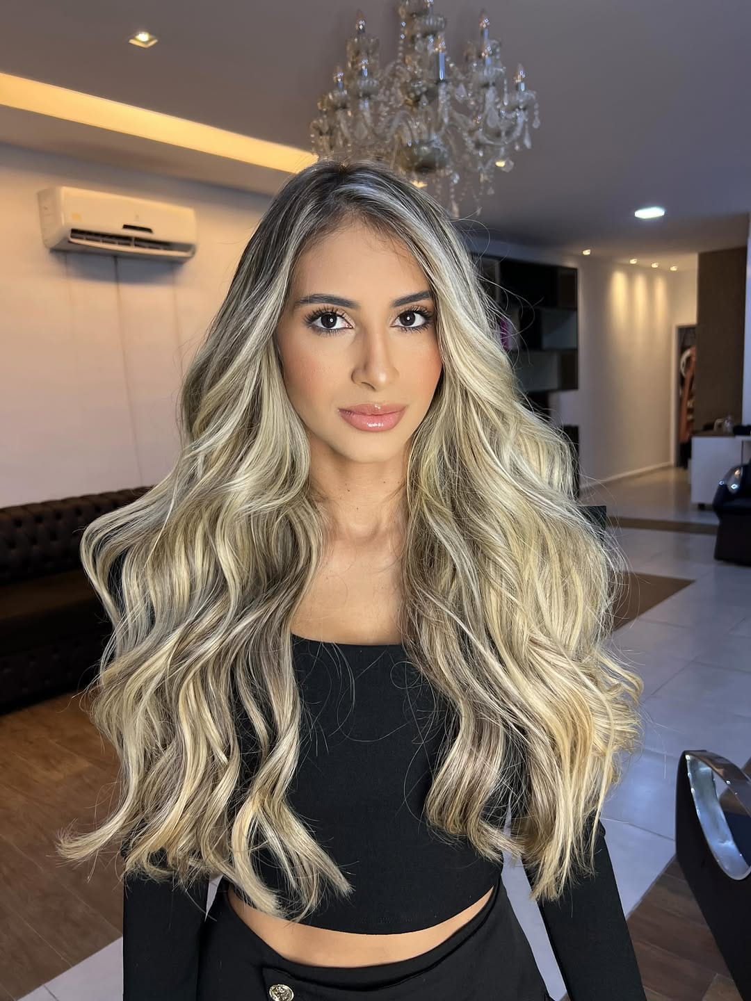 Post 2 by Régis Mega hair on Instagram (carousel)
