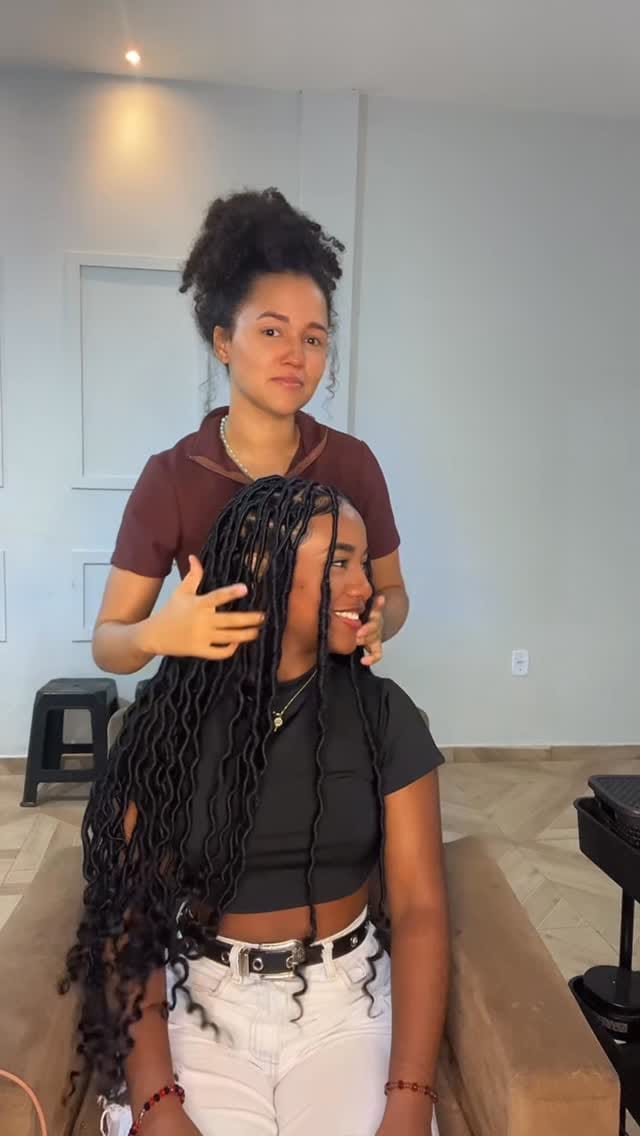 Post 10 by Tranças de Rua • Bruna Silva on Instagram (video)