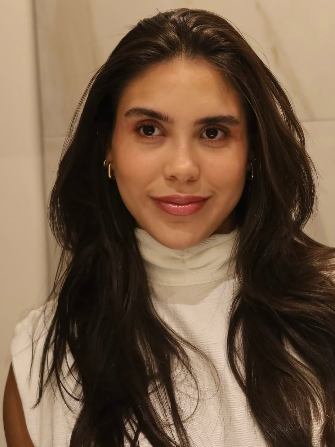 Post 10 by Camila Queiroz on Instagram (image)