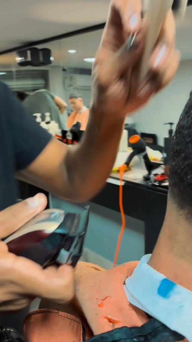Post 1 by BARBEARIA | CORTE on Instagram (video)
