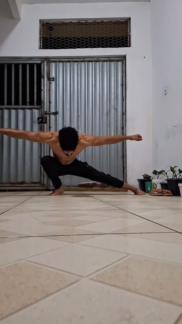 Post 7 by Deny Gomes on Instagram (video)