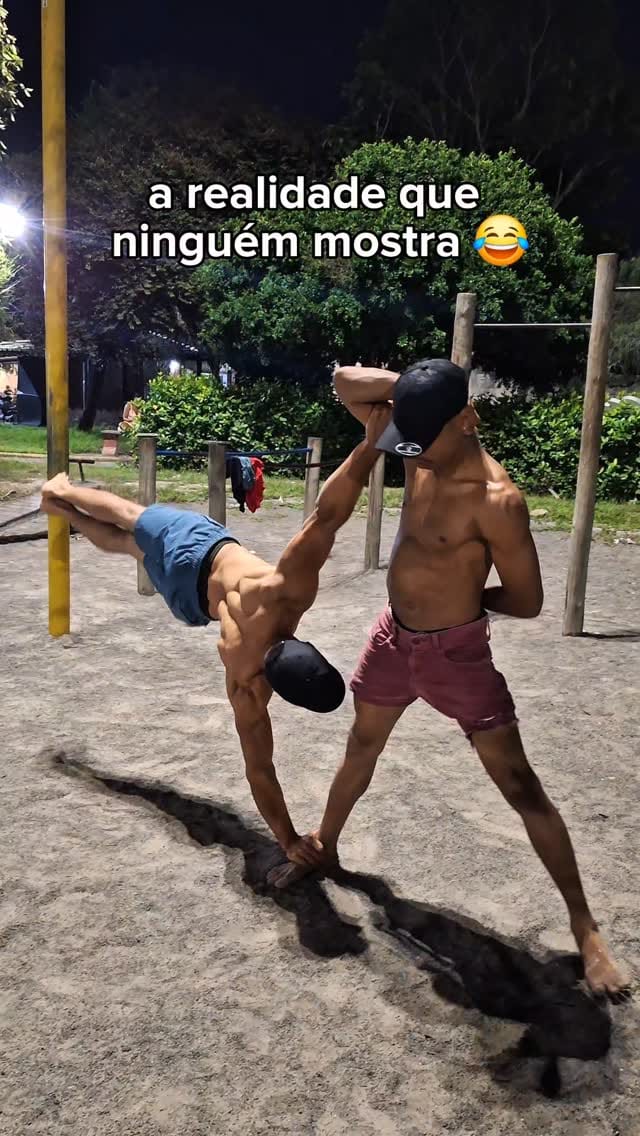 Post 4 by Deny Gomes on Instagram (video)