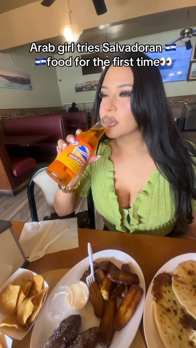 Post 6 by natalia🫦 on Instagram (video)