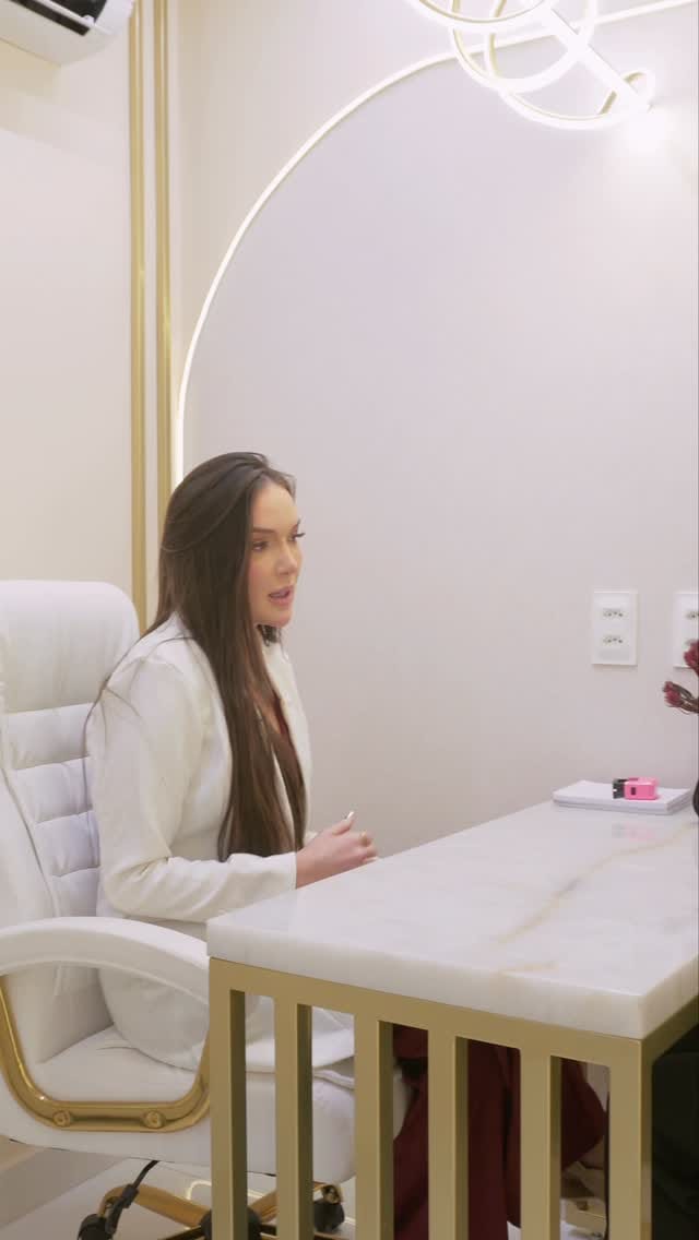 Post 5 by Dra. Cybele Queiroz | Odontologia Estética | Harmonização Facial on Instagram (video)