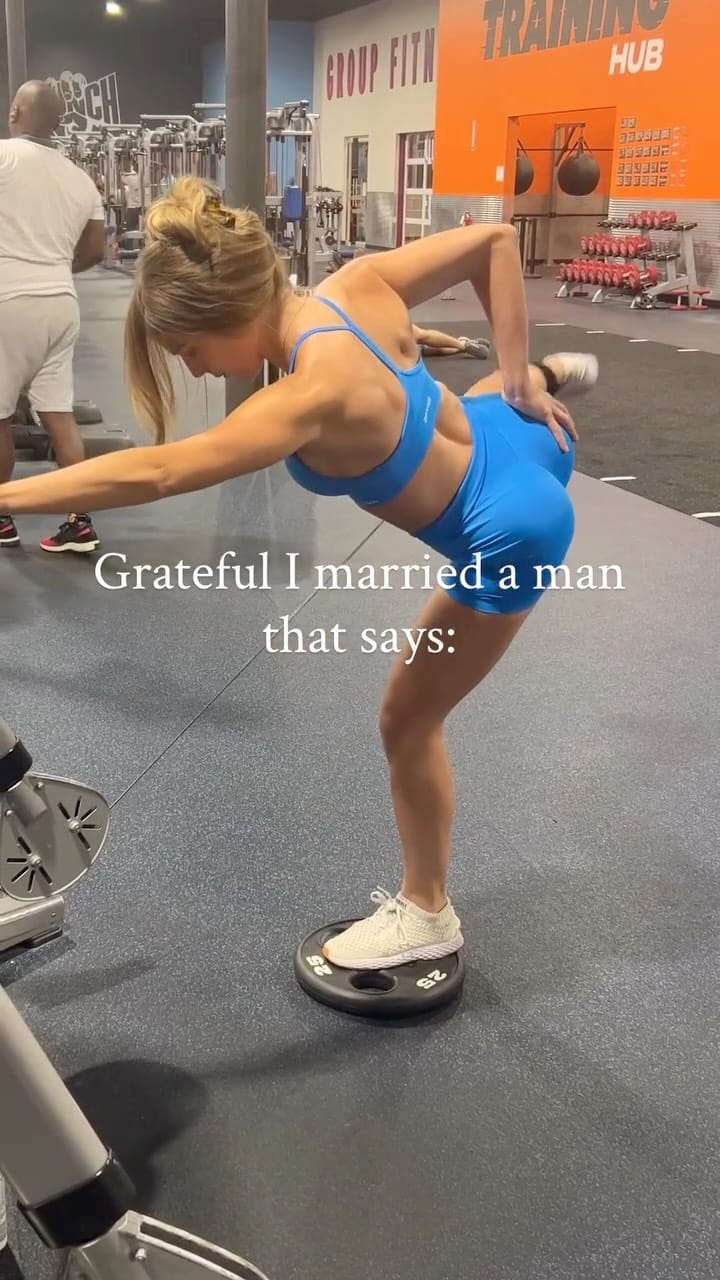Post 5 by Gina Love on Instagram (video)