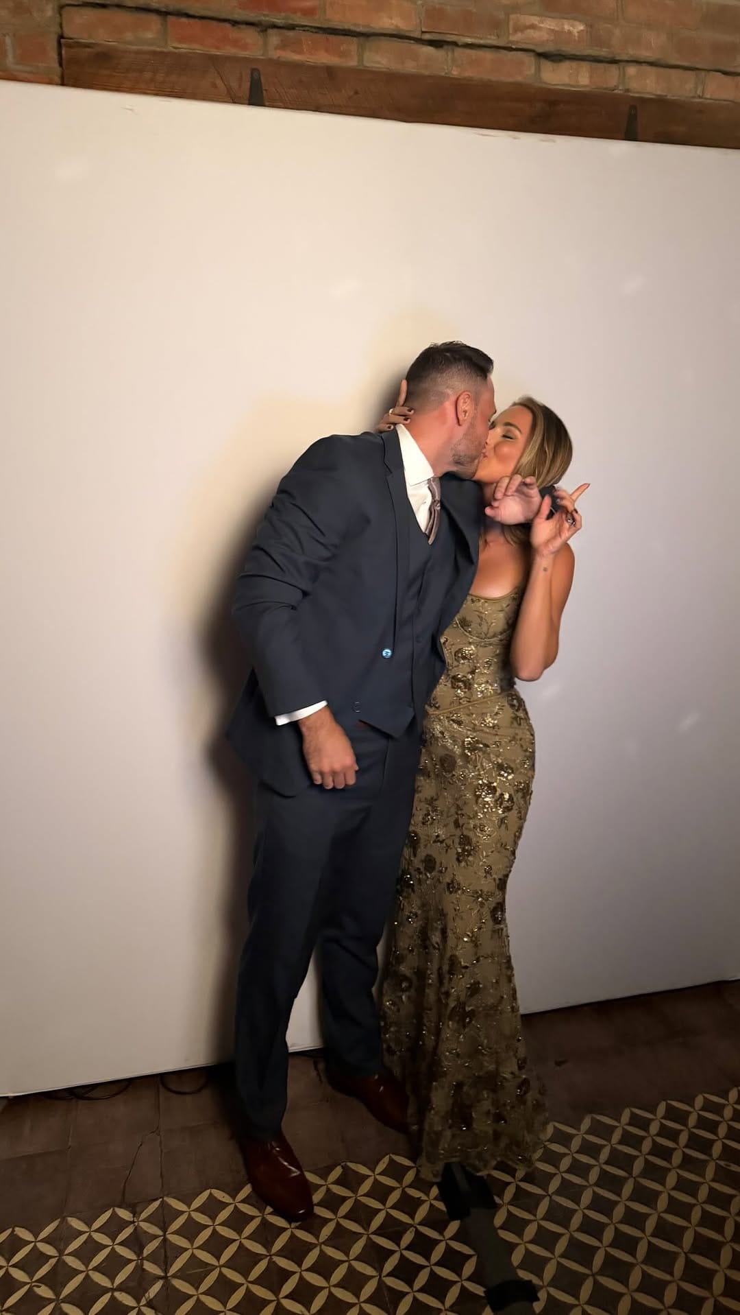 Post 4 by Gina Love on Instagram (video)