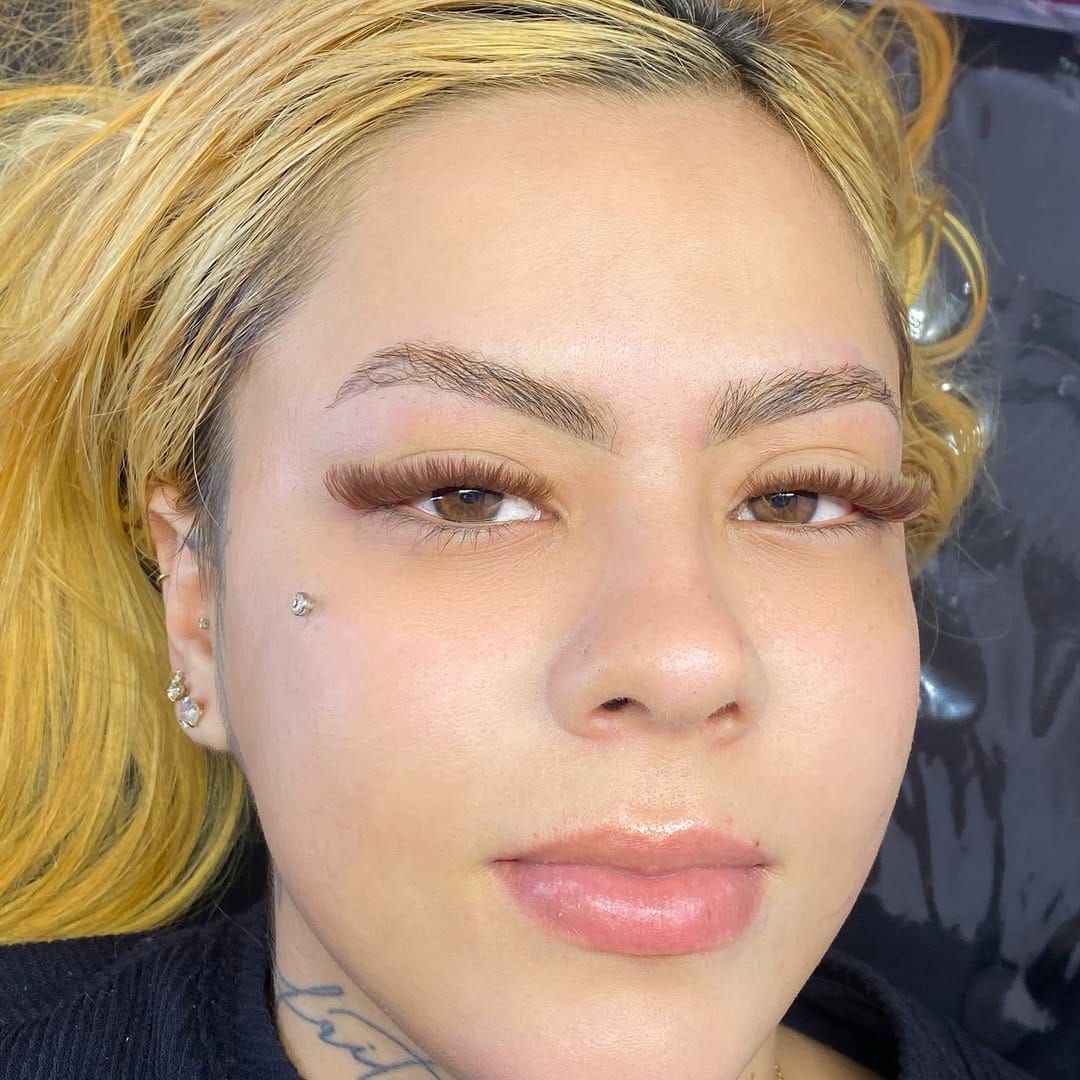 Post 8 by Deize Lays💖✨lash design on Instagram (carousel)