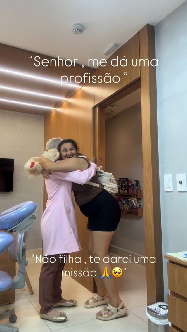 Post 10 by Odontopediatria / Frenectomia on Instagram (video)