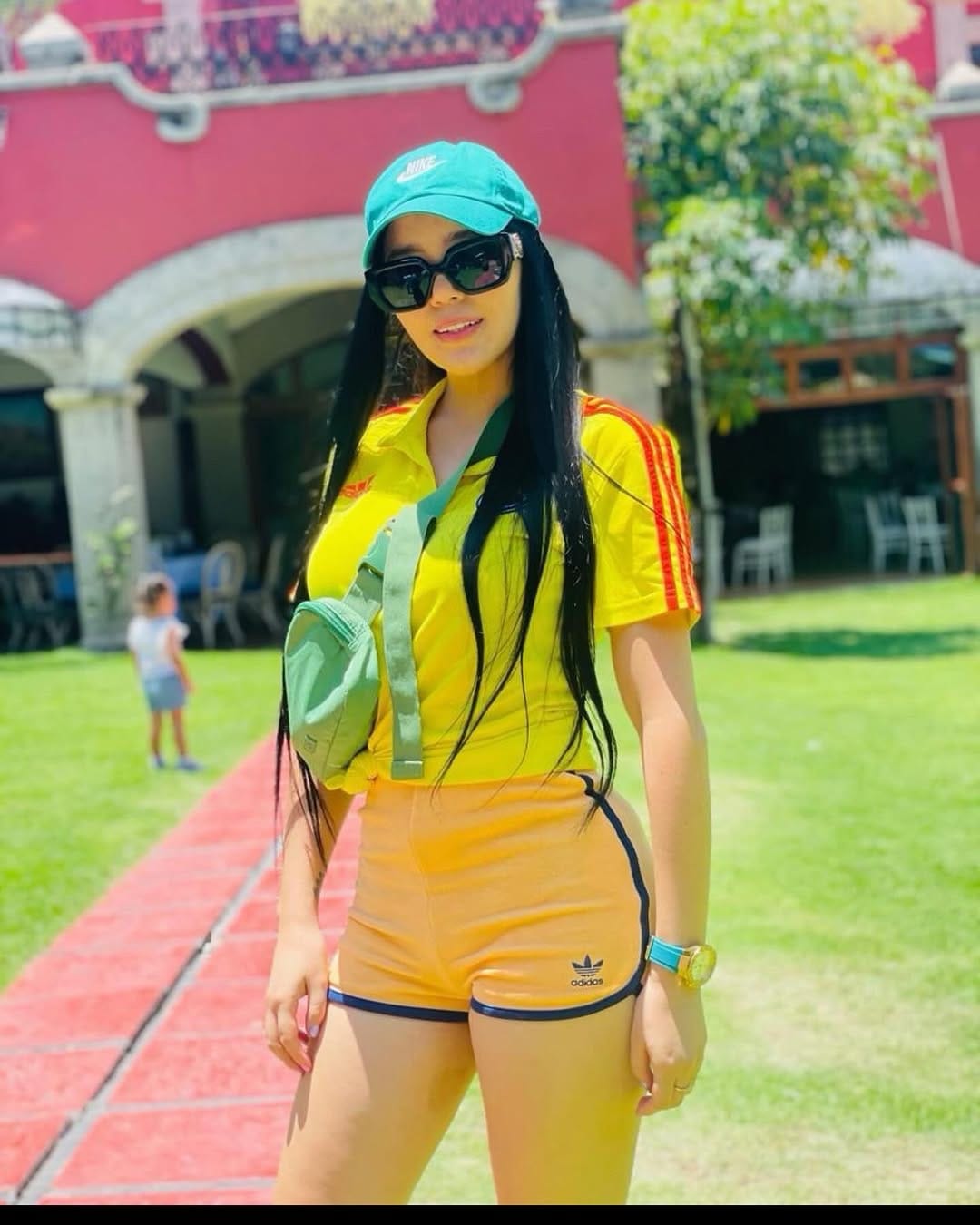 Post 8 by Youlin Adriana Moscoso on Instagram (carousel)