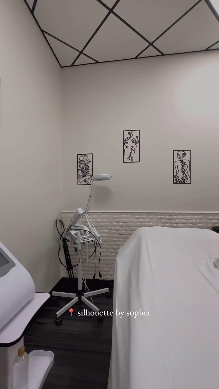 Post 4 by by Sophia / Brazilian Lymphatic & Body Sculpting Expert | LA on Instagram (video)