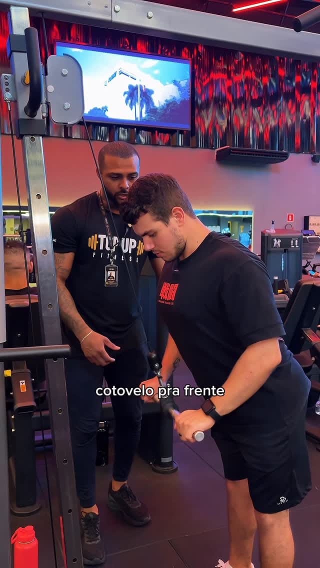 Post 4 by Carlos André on Instagram (video)