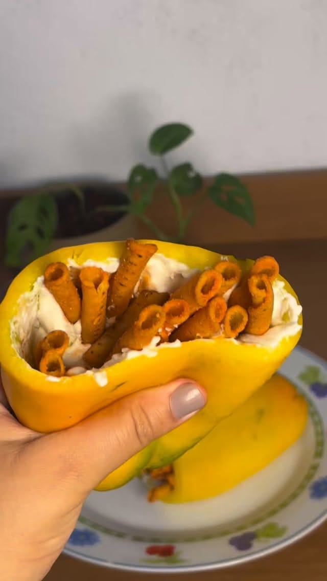 Post 8 by Luíza  Rocha on Instagram (video)