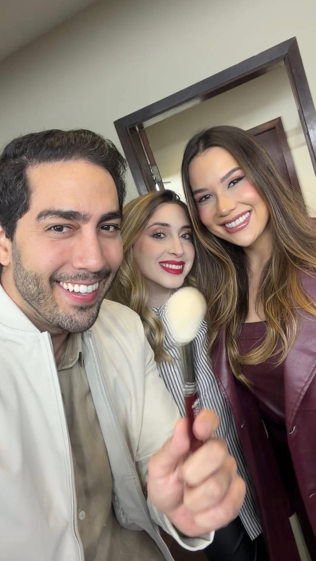Post 4 by Dra. Lívia Kanayama Nemer on Instagram (video)