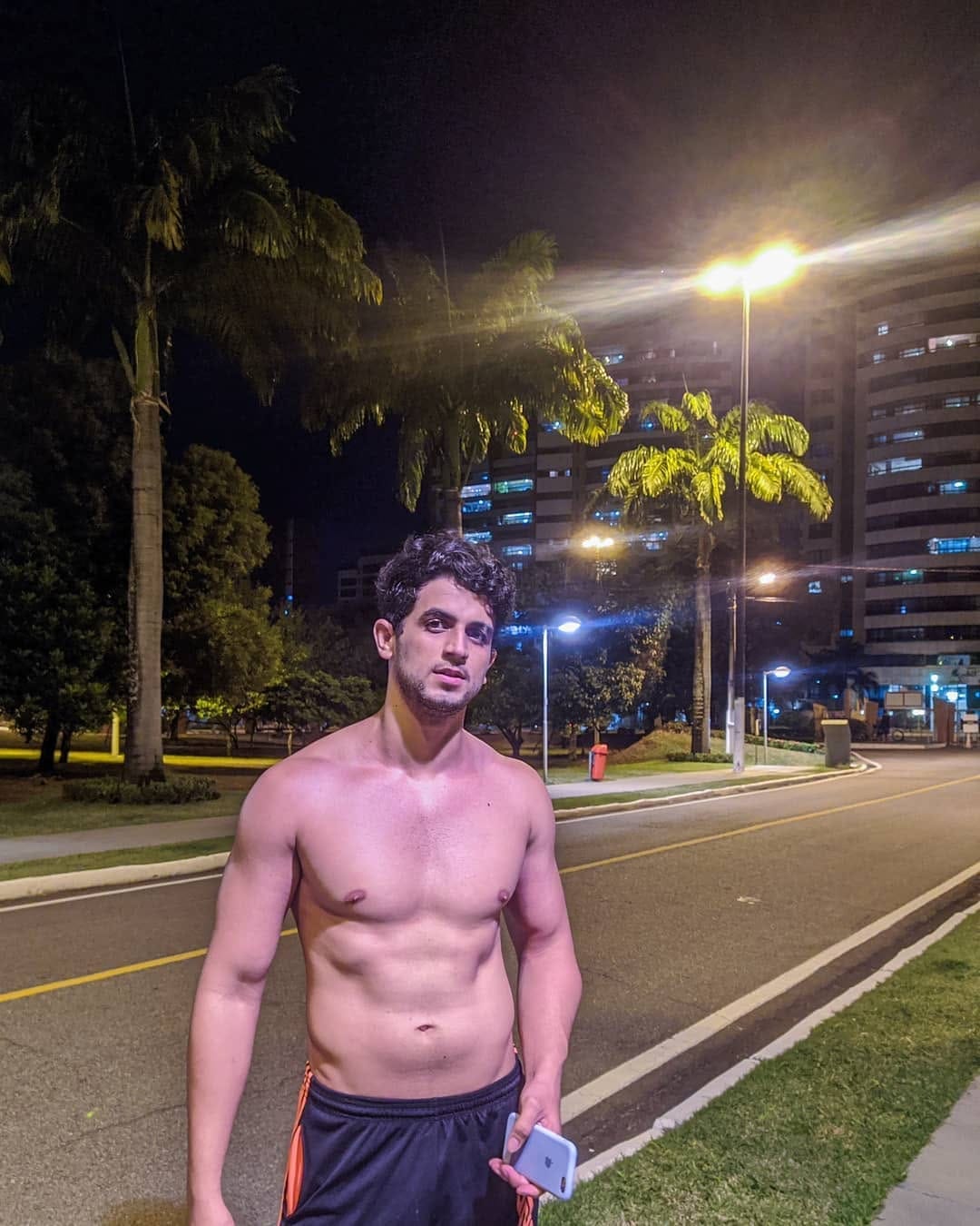 Post 8 by Vitor Tierry on Instagram (carousel)