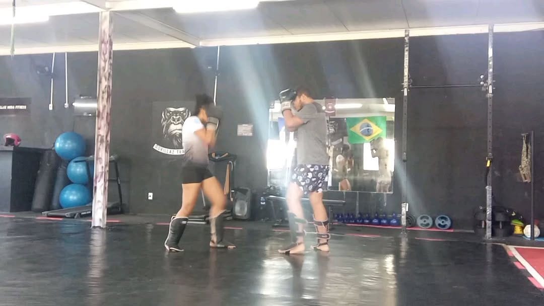 Post 6 by Rafaelly 🌙Lunna on Instagram (video)