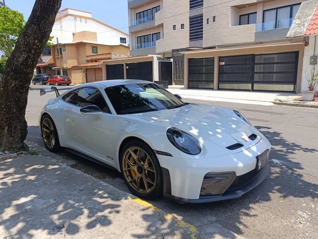 Post 8 by Supercars VRZ on Instagram (image)