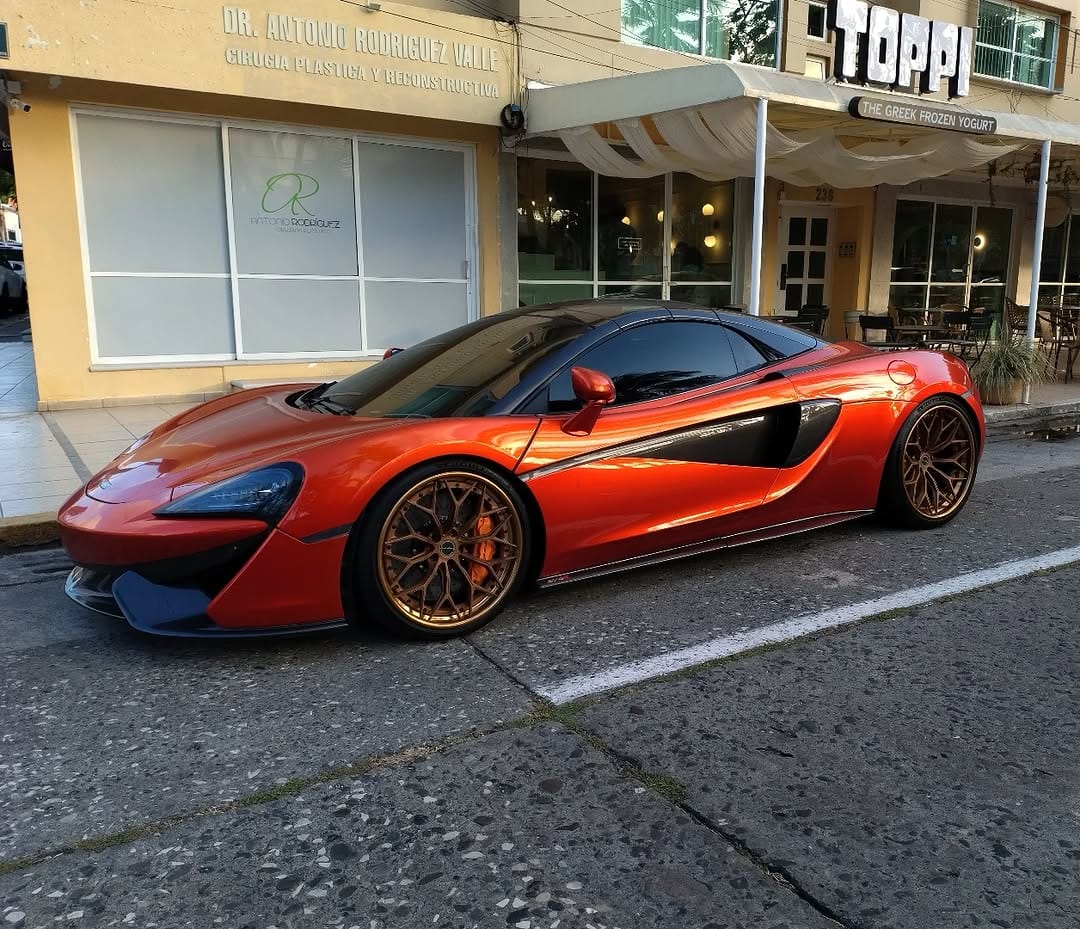 Post 6 by Supercars VRZ on Instagram (image)