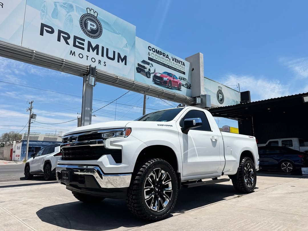 Post 9 by Premium Motors 👑 on Instagram (carousel)
